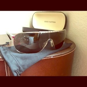 Louis Vuitton 1.1 Evidence Sport Sunglasses